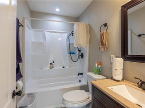 4524 7th Avenue, Los Angeles CA 90043