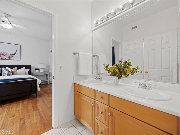 26 Middleton, Irvine CA 92620