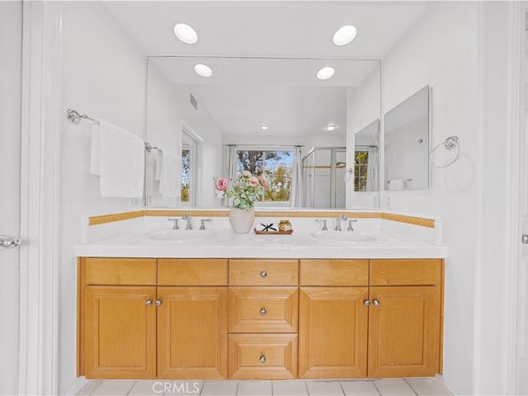 26 Middleton, Irvine CA 92620