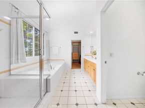 26 Middleton, Irvine CA 92620