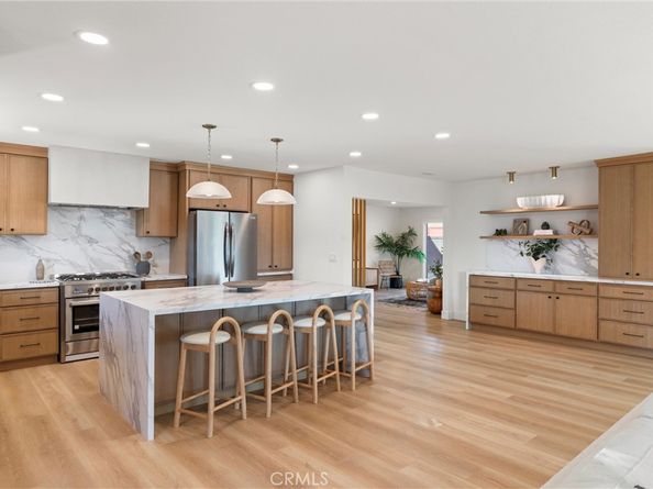 20642 Goshawk Lane, Huntington Beach CA 92646