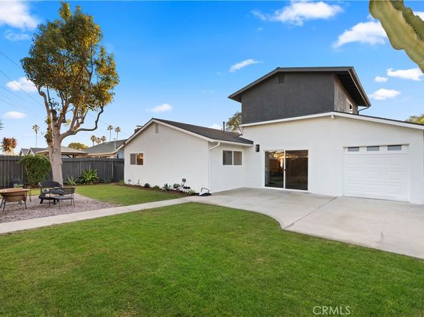 20642 Goshawk Lane, Huntington Beach CA 92646