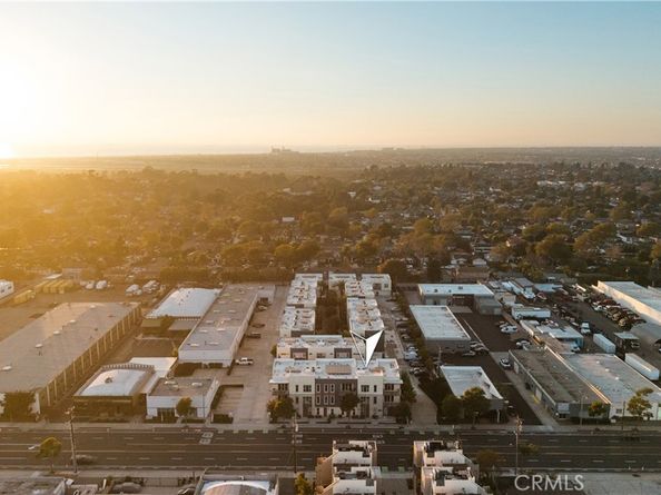 2023 Placentia, Costa Mesa CA 92627