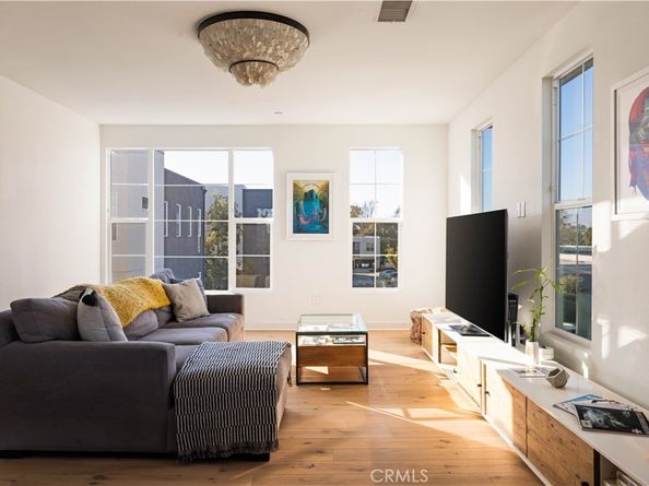 2023 Placentia, Costa Mesa CA 92627