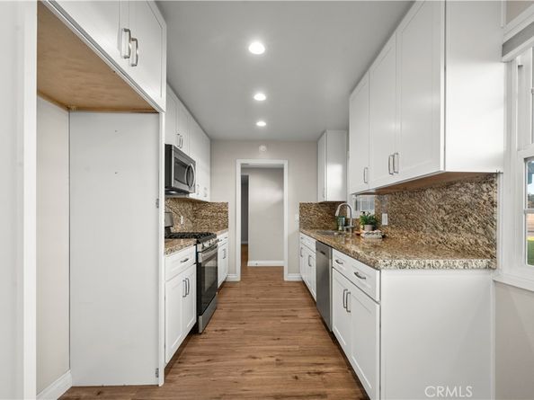 5082 Edinger, Huntington Beach CA 92649