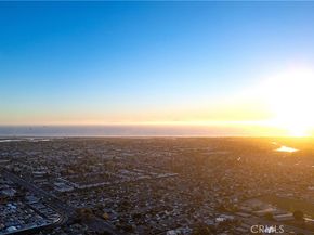 5082 Edinger, Huntington Beach CA 92649