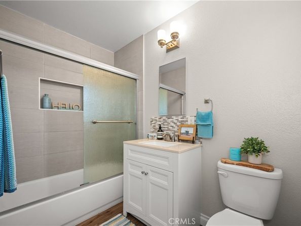 5082 Edinger, Huntington Beach CA 92649