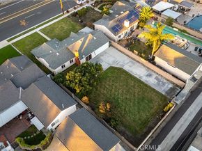 5082 Edinger, Huntington Beach CA 92649