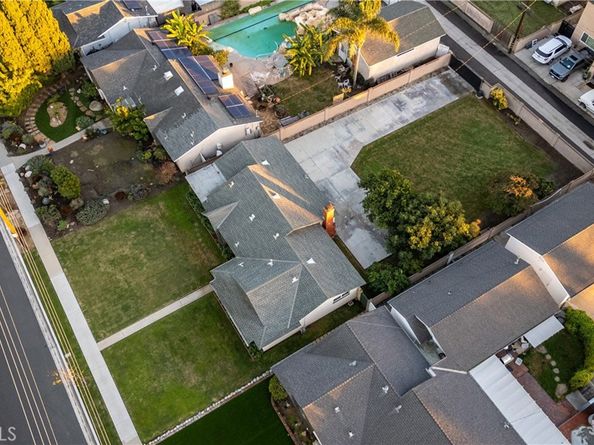 5082 Edinger, Huntington Beach CA 92649