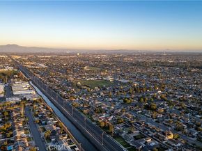 5082 Edinger, Huntington Beach CA 92649