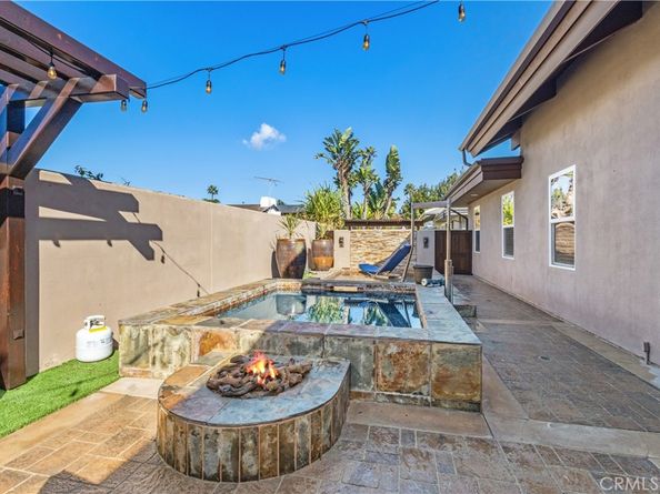 16931 Roundhill, Huntington Beach CA 92649