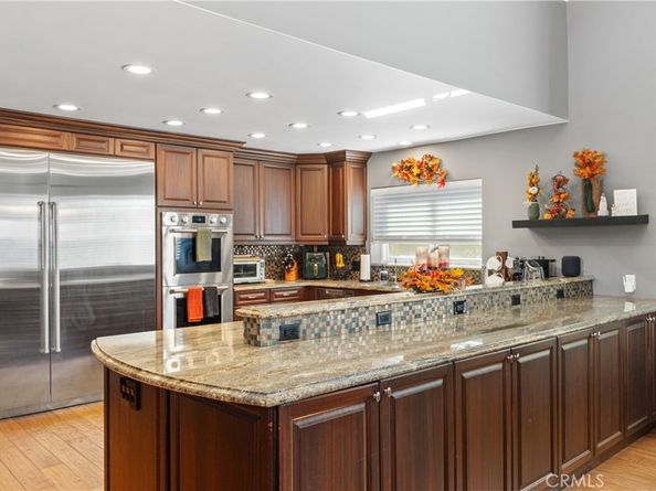 16931 Roundhill, Huntington Beach CA 92649