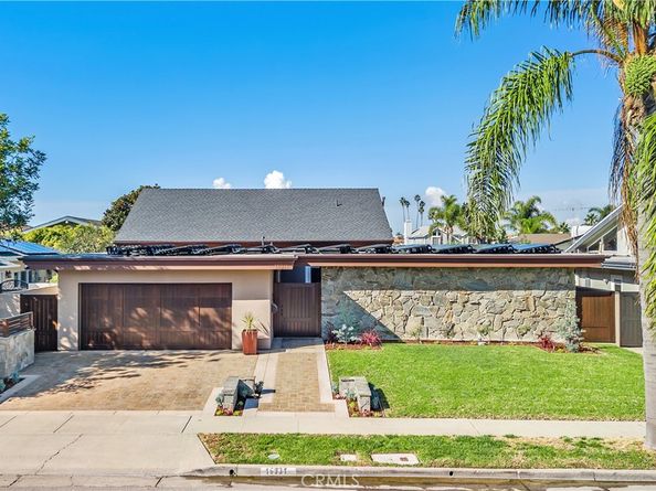 16931 Roundhill, Huntington Beach CA 92649