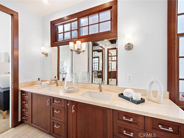 521 Kings Road, Newport Beach CA 92663