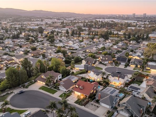 22911 Plainview, Lake Forest CA 92630