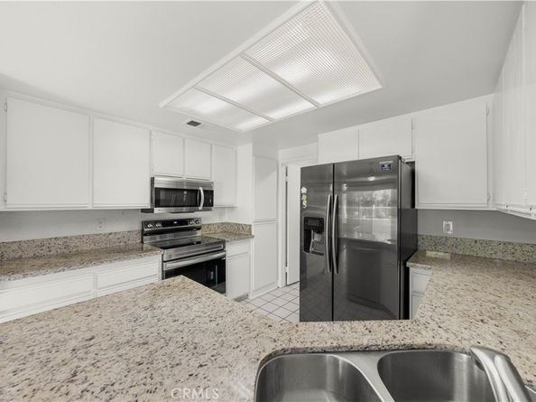 415 Deerfield, Irvine CA 92606