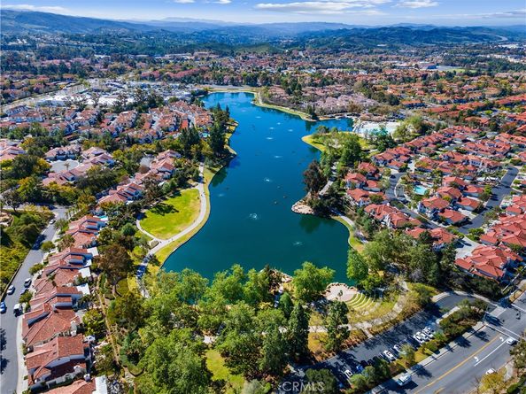 39 Via Ermitas, Rancho Santa Margarita CA 92688