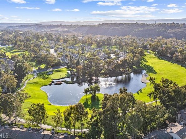 39 Via Ermitas, Rancho Santa Margarita CA 92688