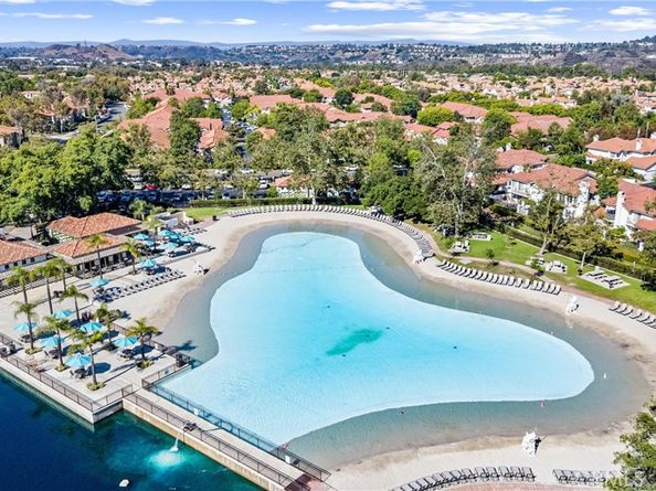 39 Via Ermitas, Rancho Santa Margarita CA 92688