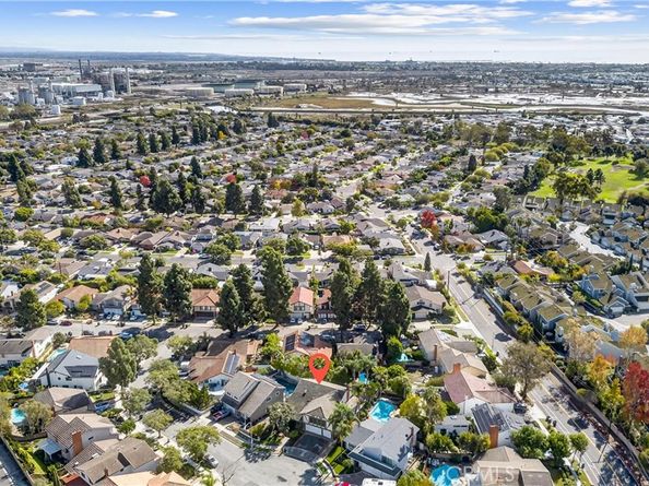 663 Lausinda Avenue, Long Beach CA 90803