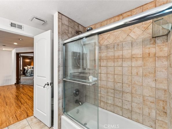 663 Lausinda Avenue, Long Beach CA 90803