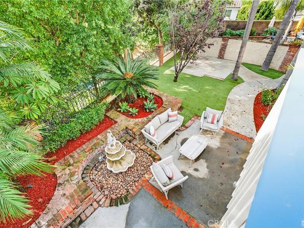 663 Lausinda Avenue, Long Beach CA 90803