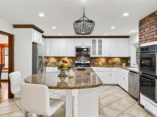 663 Lausinda Avenue, Long Beach CA 90803