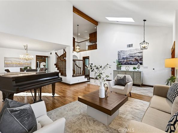 663 Lausinda Avenue, Long Beach CA 90803