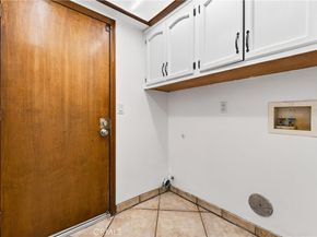 663 Lausinda Avenue, Long Beach CA 90803