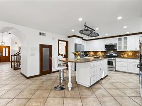 663 Lausinda Avenue, Long Beach CA 90803