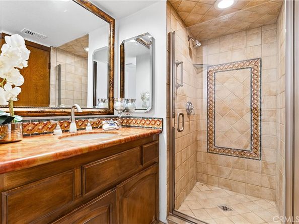 663 Lausinda Avenue, Long Beach CA 90803