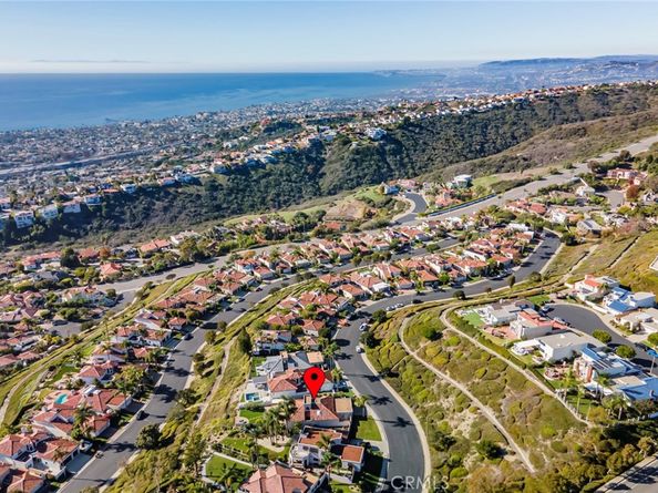 527 Avenida Buenos Aires, San Clemente CA 92672