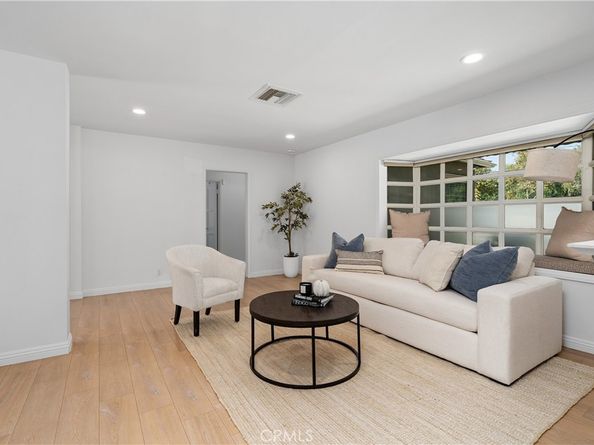 5732 Wilbur Avenue, Tarzana CA 91356