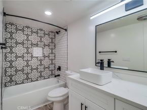 1478 Hornblend Street, San Diego CA 92109