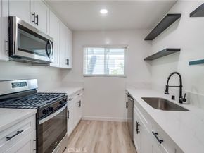 1478 Hornblend Street, San Diego CA 92109