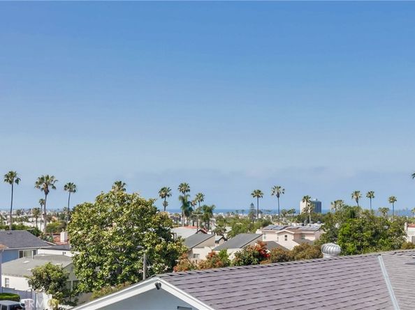 1478 Hornblend Street, San Diego CA 92109