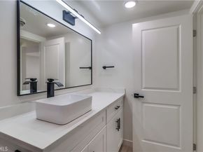 1478 Hornblend Street, San Diego CA 92109