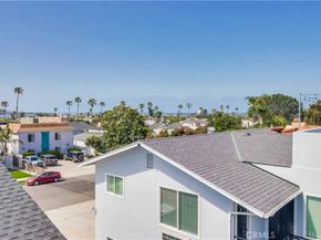 1478 Hornblend Street, San Diego CA 92109
