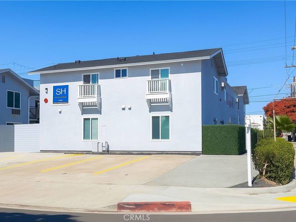1478 Hornblend Street, San Diego CA 92109