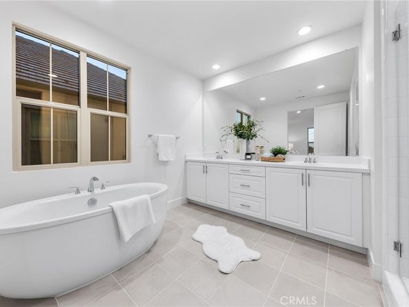 206 Collino, Irvine CA 92602
