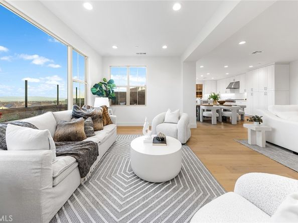 206 Collino, Irvine CA 92602