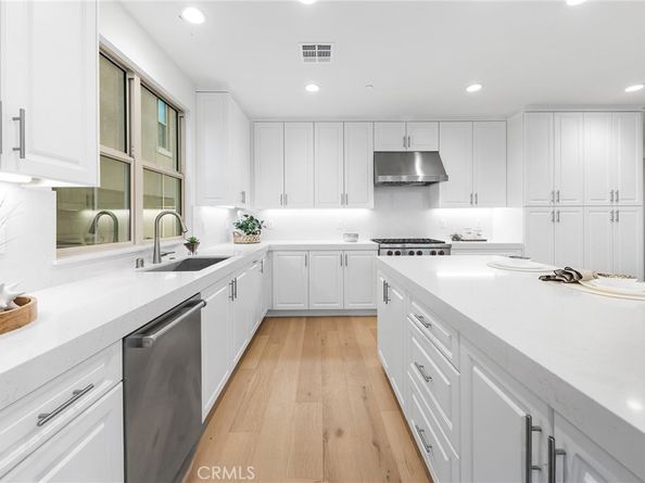 206 Collino, Irvine CA 92602