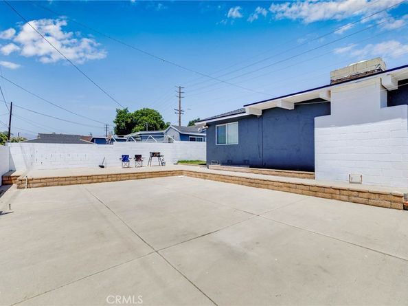 235 S Azusa, West Covina CA 91791