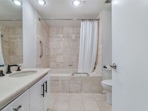 850 E Ocean 613, Long Beach CA 90802