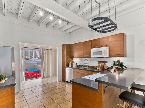 941 W Hawthorn 9, San Diego CA 92101