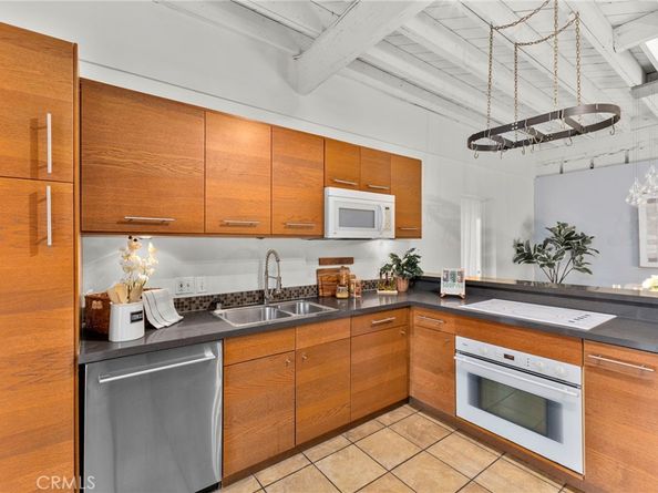 941 W Hawthorn 9, San Diego CA 92101