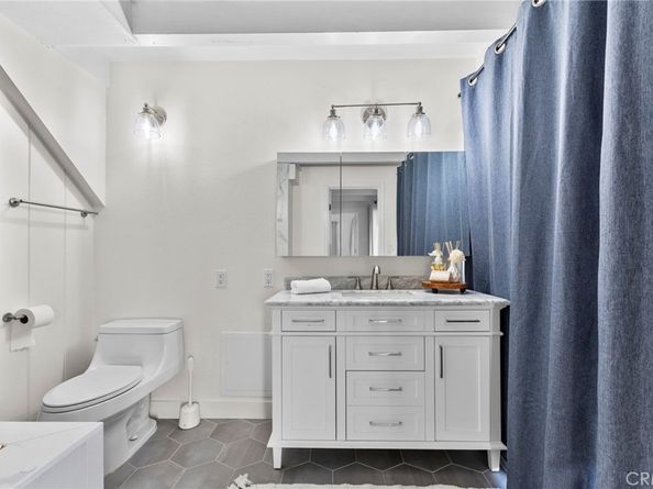 941 W Hawthorn 9, San Diego CA 92101