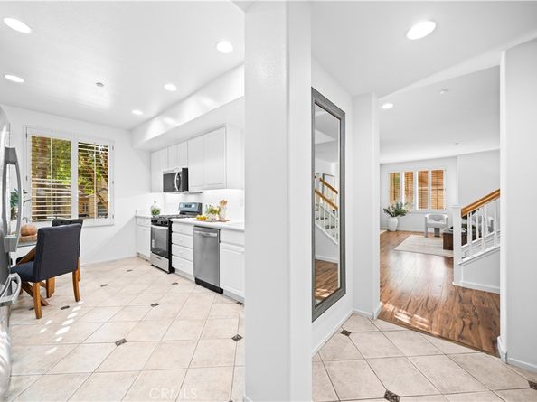 1016 Timberwood, Irvine CA 92620