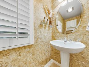 23 Vacaville, Irvine CA 92602