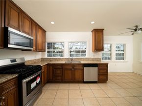 201 S Orange Avenue, Santa Ana CA 92701